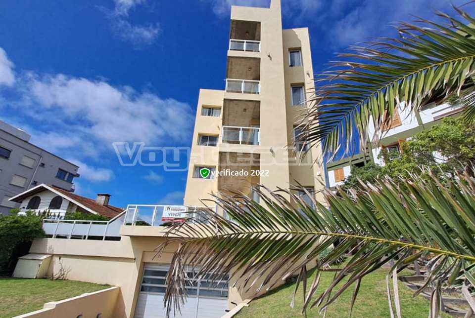Alquilo Departamento Amewil 4 en Villa Gesell zona Centro Comercial a 50 Mts de la Playa 
