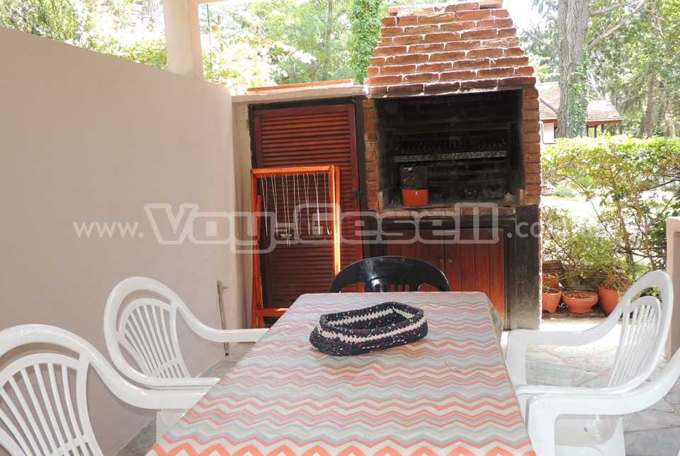 Alquilo Casa Anali en Villa Gesell zona Barrio Norte a 1400 mts de la Playa