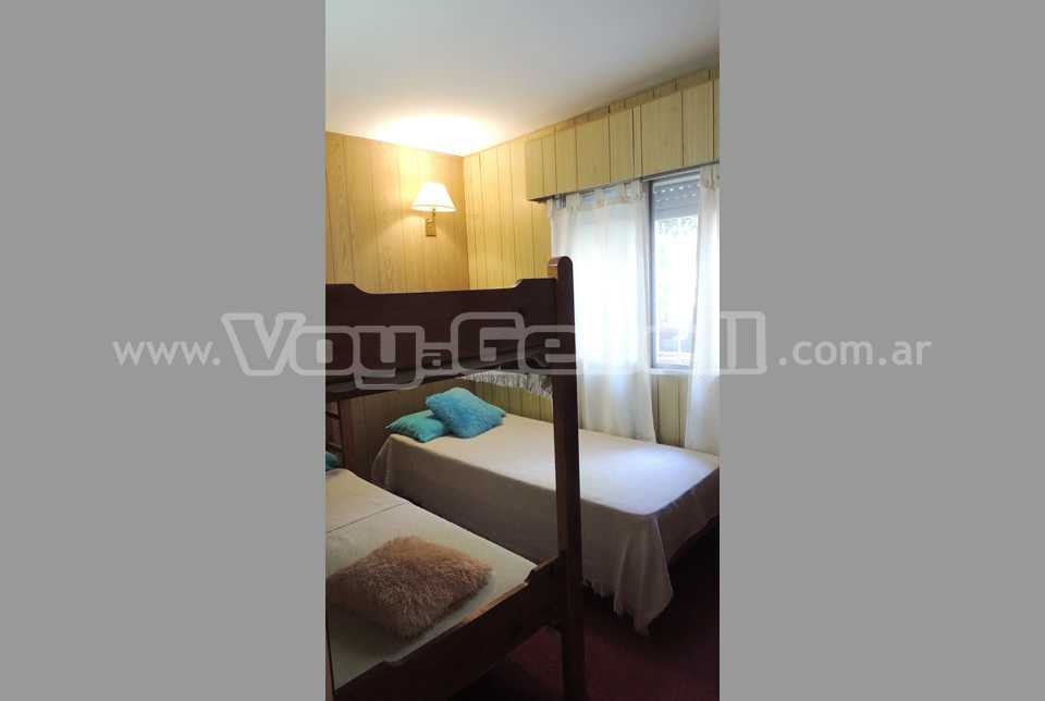 Alquilo Casa Anali en Villa Gesell zona Barrio Norte a 1400 mts de la Playa