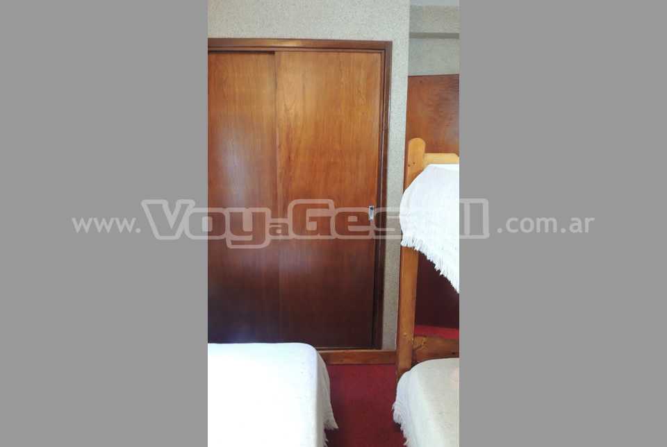 Alquilo Casa Anali en Villa Gesell zona Barrio Norte a 1400 mts de la Playa