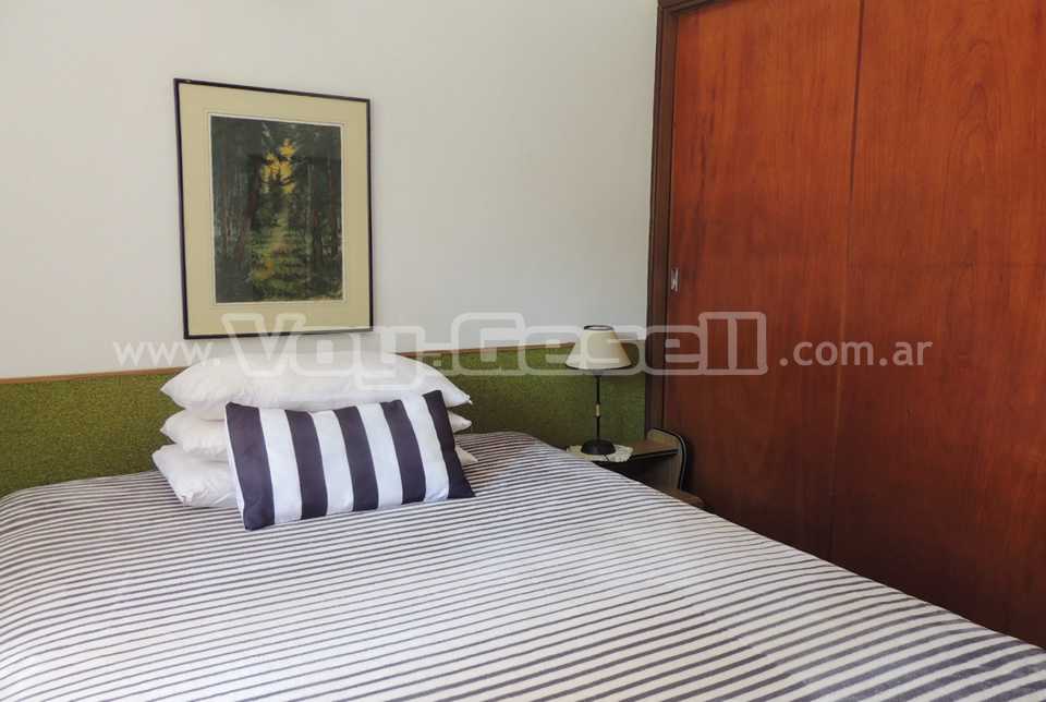 Alquilo Casa Anali en Villa Gesell zona Barrio Norte a 1400 mts de la Playa