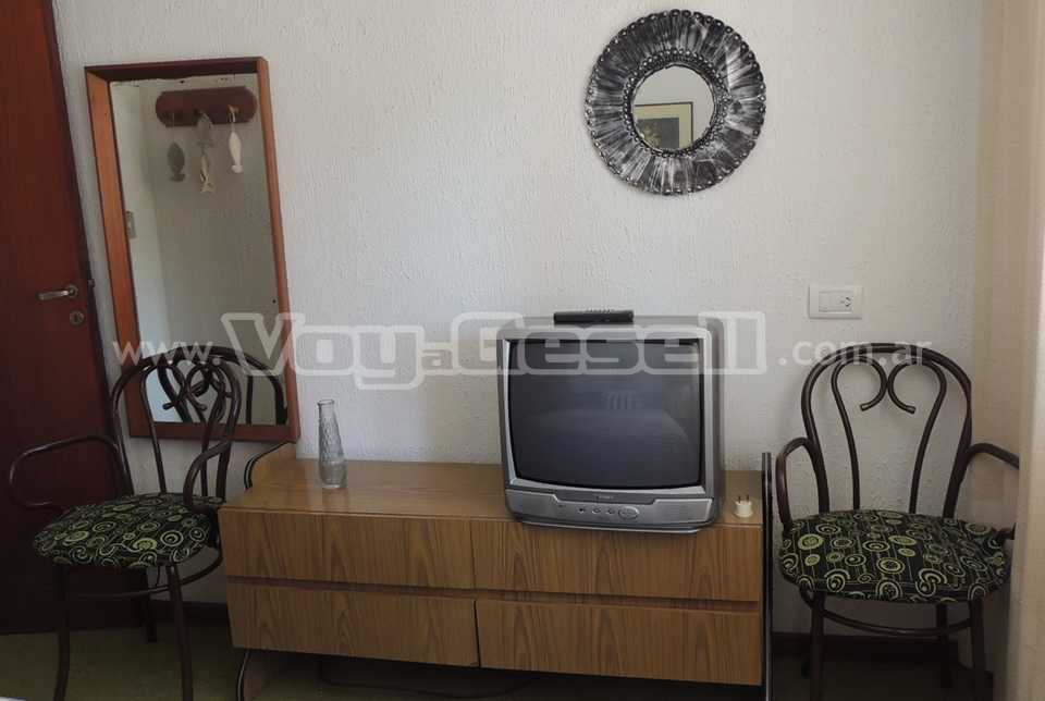 Alquilo Casa Anali en Villa Gesell zona Barrio Norte a 1400 mts de la Playa