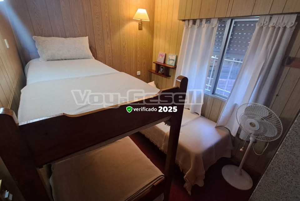 Alquilo Casa Anali en Villa Gesell zona Barrio Norte a 1400 mts de la Playa