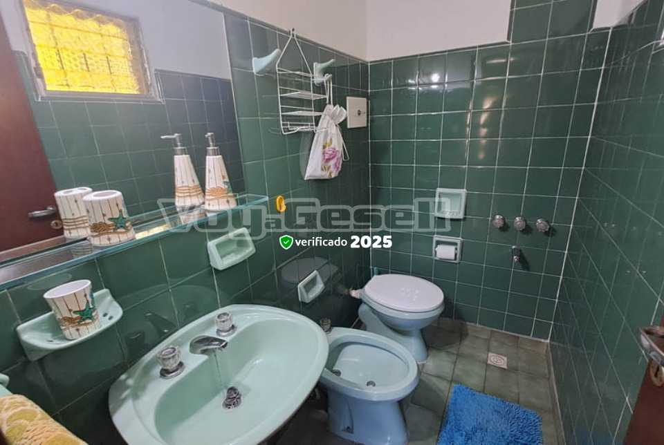 Alquilo Casa Anali en Villa Gesell zona Barrio Norte a 1400 mts de la Playa 