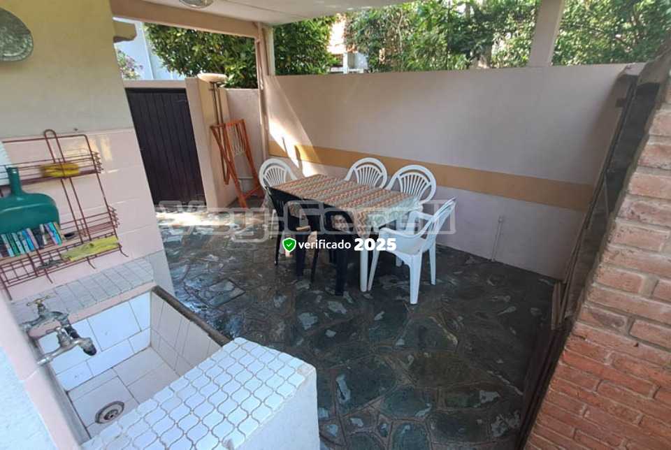 Alquilo Casa Anali en Villa Gesell zona Barrio Norte a 1400 mts de la Playa