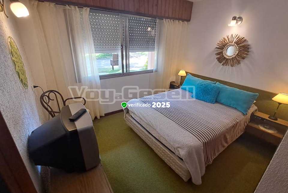 Alquilo Casa Anali en Villa Gesell zona Barrio Norte a 1400 mts de la Playa