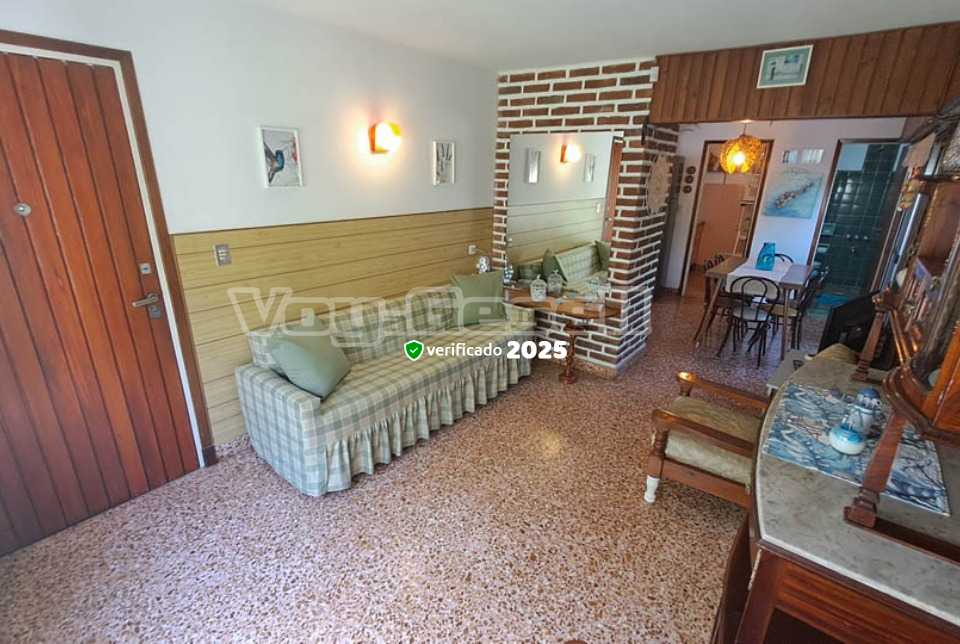 Alquilo Casa Anali en Villa Gesell zona Barrio Norte a 1400 mts de la Playa 
