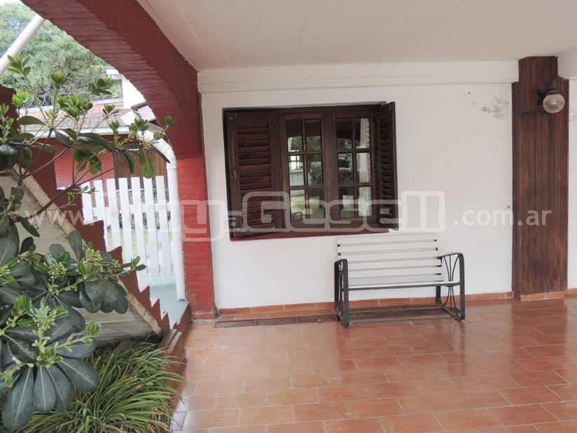 Alquilo Casa Angelica :: Nuevos Dueños en Villa Gesell zona Barrio Norte a 130 mts de la Playa 