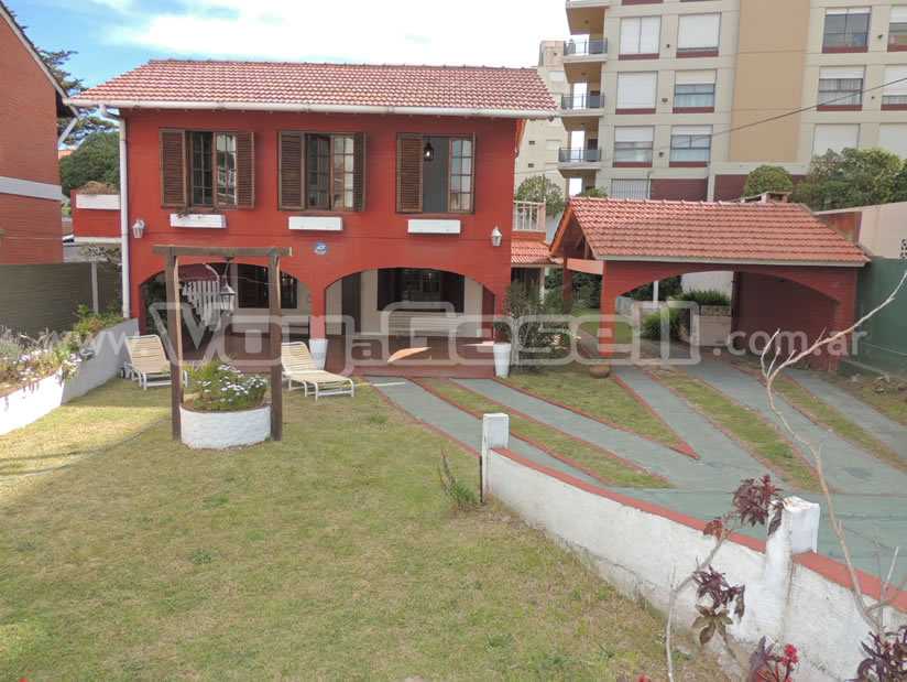 Alquilo Casa Angelica :: Nuevos Dueños en Villa Gesell zona Barrio Norte a 130 mts de la Playa