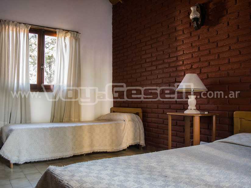 Alquilo Casa Angelica :: Nuevos Dueños en Villa Gesell zona Barrio Norte a 130 mts de la Playa 