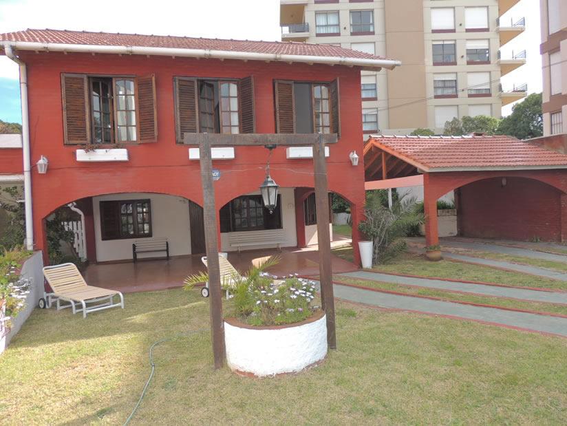 Alquilo Casa Angelica :: Nuevos Dueños en Villa Gesell zona Barrio Norte a 130 mts de la Playa