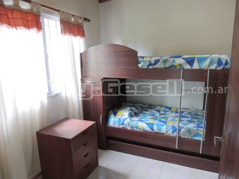 Alquilo Departamento Anto en Villa Gesell zona Centro a 700 mts de la Playa