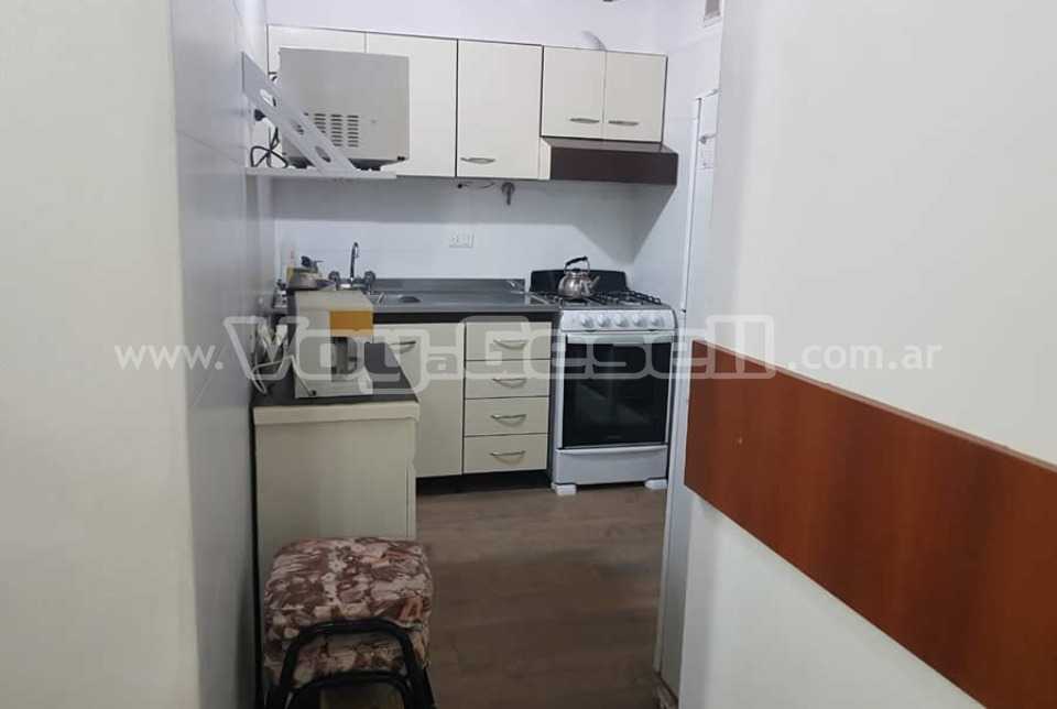 Alquilo Casa Anton en Villa Gesell zona Centro Comercial a 200 mts de la Playa