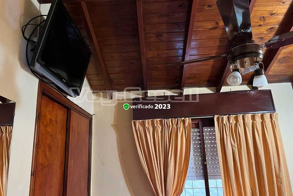 Alquilo Casa Anton en Villa Gesell zona Centro Comercial a 200 mts de la Playa