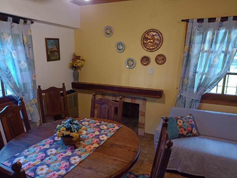 Alquilo Casa Aqui Me Quedo en Villa Gesell zona Sur a 300 Mts de la Playa 