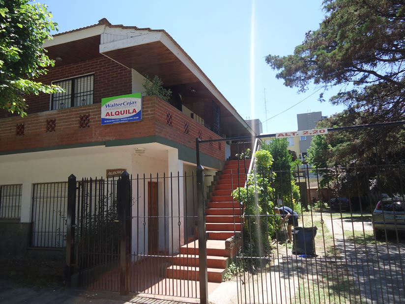 Alquilo Departamento Aranjuez 11 en Villa Gesell zona Centro Comercial a 300 Mts de la Playa 