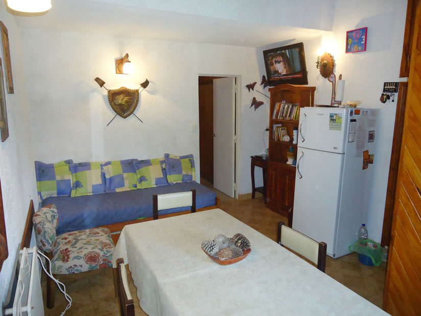 Alquilo Departamento Aranjuez 11 en Villa Gesell zona Centro Comercial a 300 Mts de la Playa 