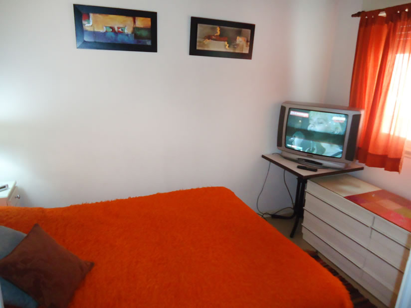 Alquilo Departamento Aranjuez 11 en Villa Gesell zona Centro Comercial a 300 Mts de la Playa