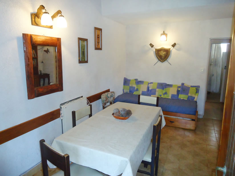 Alquilo Departamento Aranjuez 11 en Villa Gesell zona Centro Comercial a 300 Mts de la Playa 