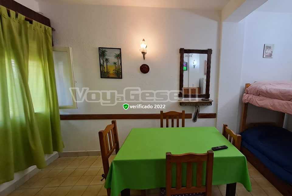 Alquilo Departamento Aranjuez 4 en Villa Gesell zona Centro Comercial a 400 Mts de la Playa 