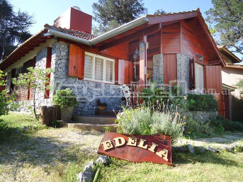 Alquilo Casa Edelia en Villa Gesell zona Barrio Norte a 300 Mts de la Playa 