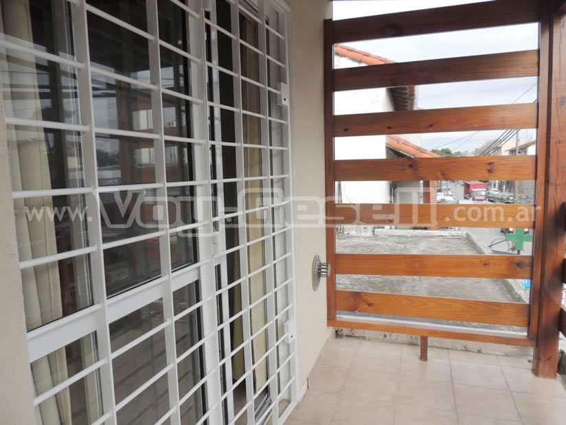 Alquilo Departamento Arlequin 3 y 109 2 Amb en Villa Gesell zona Centro Comercial a 300 Mts de la Playa