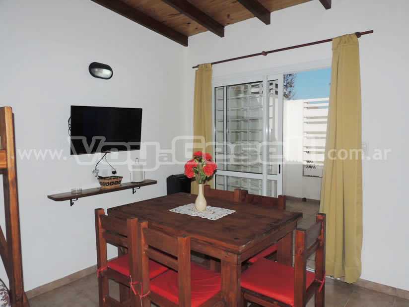 Alquilo Departamento Arlequin 3 y 109 1amb en Villa Gesell zona Centro Comercial a 300 mts de la Playa 