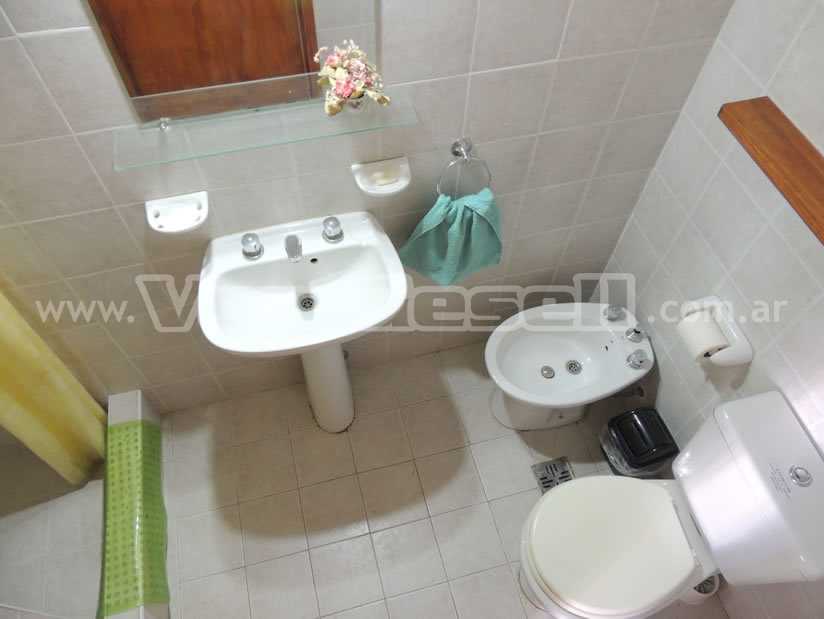 Alquilo Departamento Arlequin 3 y 109 1amb en Villa Gesell zona Centro Comercial a 300 mts de la Playa