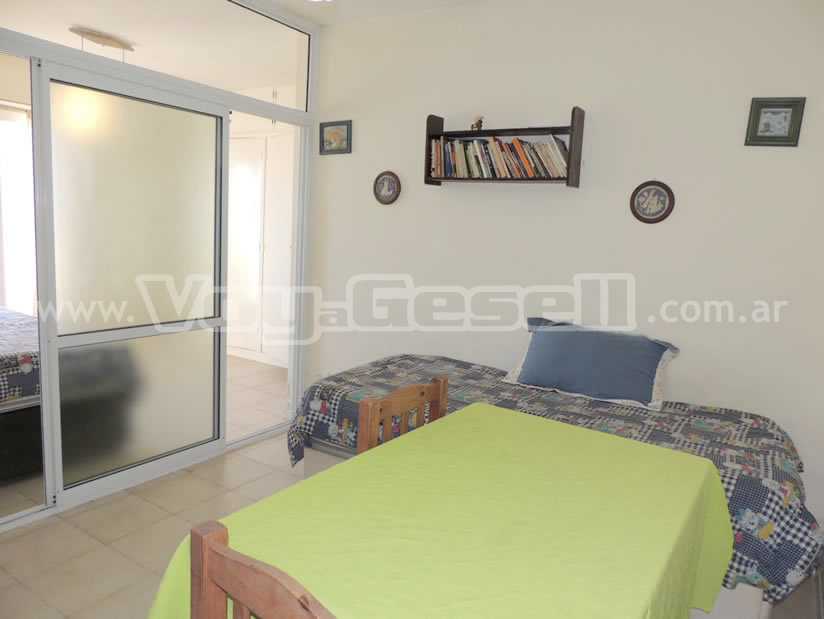 Alquilo Departamento Atlantida Depto 9 en Villa Gesell zona Centro Comercial a 20 mts de la Playa 