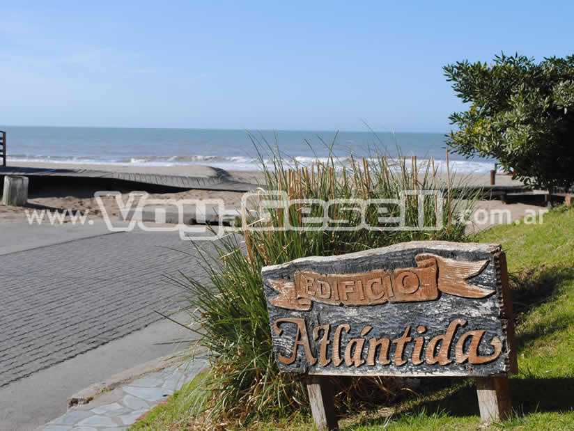 Alquilo Departamento Atlantida Depto 9 en Villa Gesell zona Centro Comercial a 20 mts de la Playa 