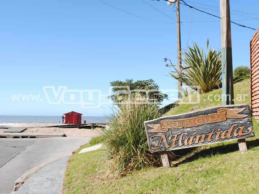 Alquilo Departamento Atlantida Depto 9 en Villa Gesell zona Centro Comercial a 20 mts de la Playa