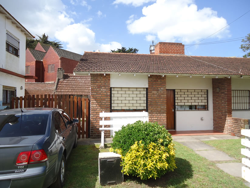 Banco Blanco: Duplex en Villa Gesell zona Centro