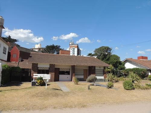 Alquilo Duplex Banco Blanco en Villa Gesell zona Centro a 100 Mts de la Playa