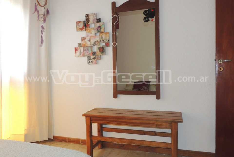 Alquilo Departamento Baron Playa 11A en Villa Gesell zona Centro Comercial a 50 mts de la Playa