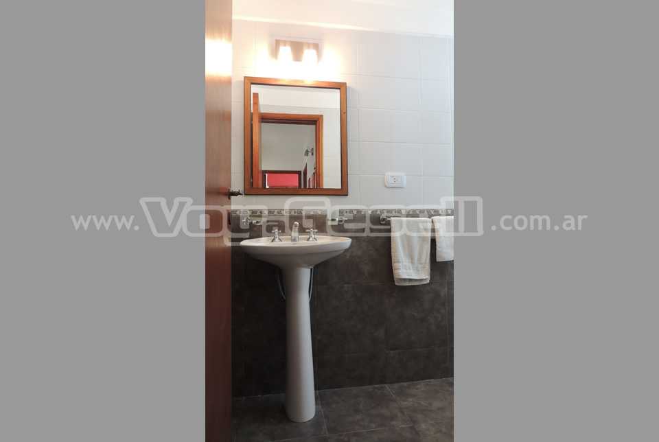 Alquilo Departamento Baron Playa 11A en Villa Gesell zona Centro Comercial a 50 mts de la Playa