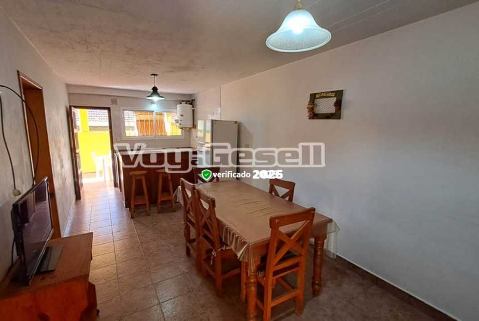 Alquilo Departamento Belen 1 en Villa Gesell zona Centro a 200 mts de la Playa 