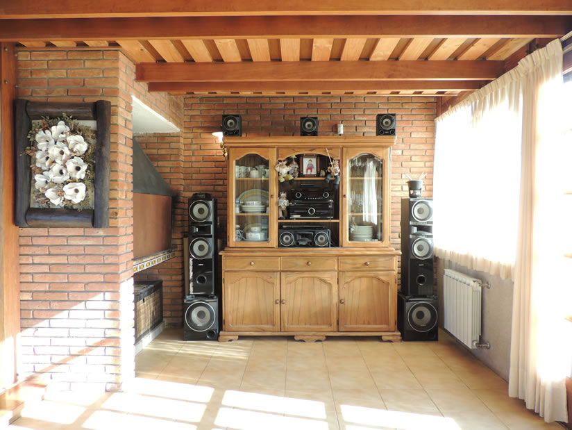 Alquilo Casa Bendita tu Luz en Villa Gesell zona Sur a 100 mts de la Playa 