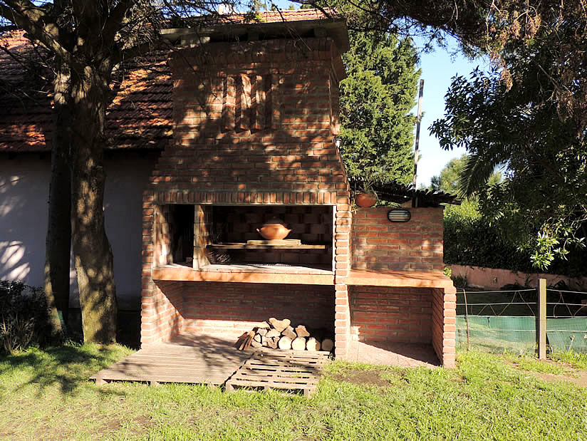 Alquilo Casa Bendita tu Luz en Villa Gesell zona Sur a 100 mts de la Playa