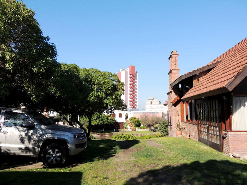 Alquilo Casa Bendita tu Luz en Villa Gesell zona Sur a 100 mts de la Playa