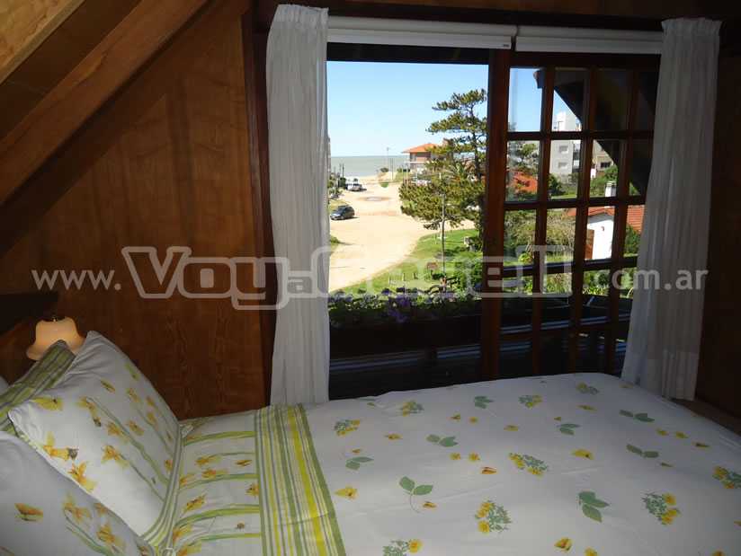 Alquilo Casa Bendita tu Luz en Villa Gesell zona Sur a 100 mts de la Playa