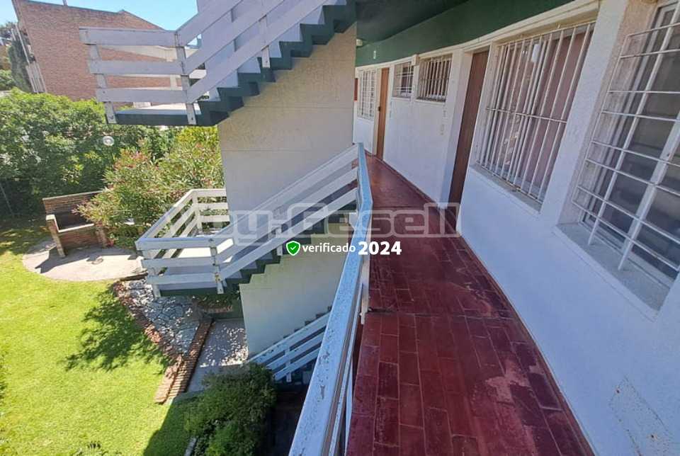 Alquilo Departamento Betamar 2A en Villa Gesell zona Centro a 200 Mts de la Playa 