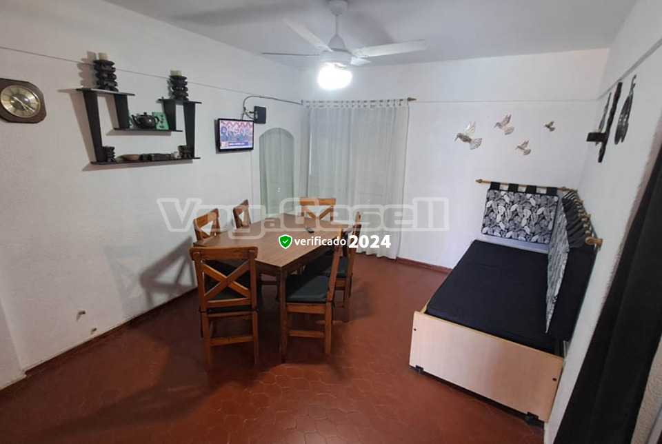 Alquilo Departamento Betamar 2A en Villa Gesell zona Centro a 200 Mts de la Playa 