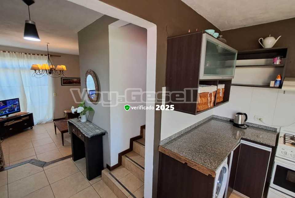 Alquilo Casa Bordo en Villa Gesell zona Centro  