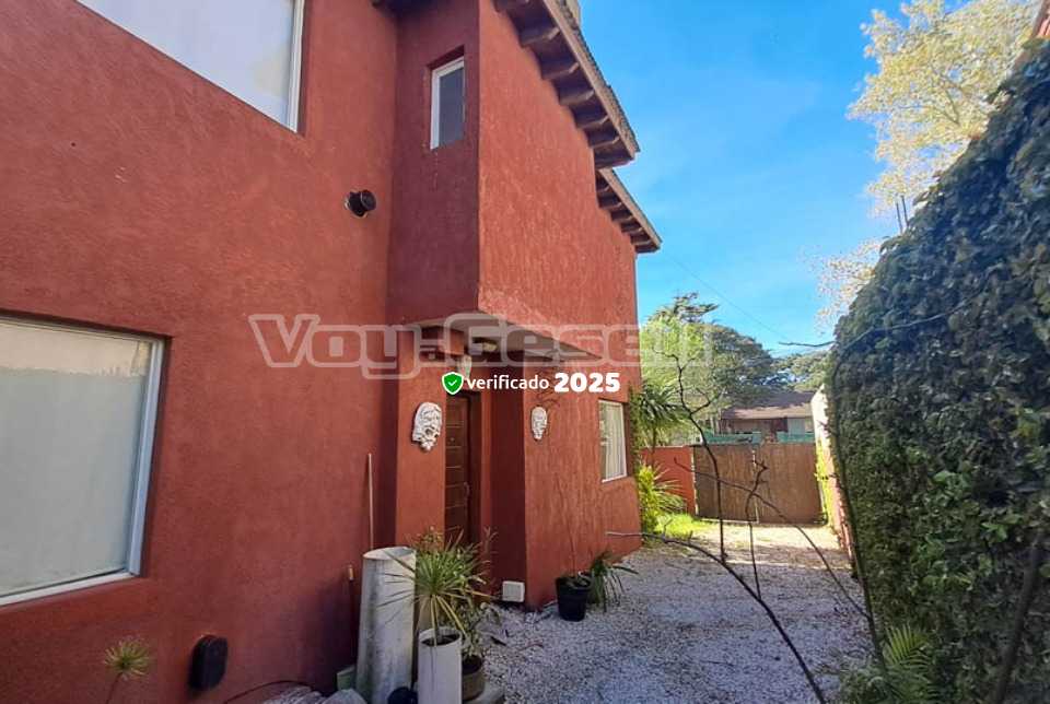 Alquilo Casa Bordo en Villa Gesell zona Centro  