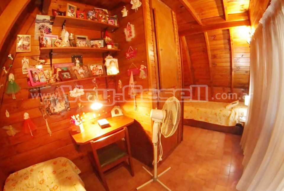 Alquilo Casa Borrelli en Villa Gesell zona Sur a 400 Mts de la Playa