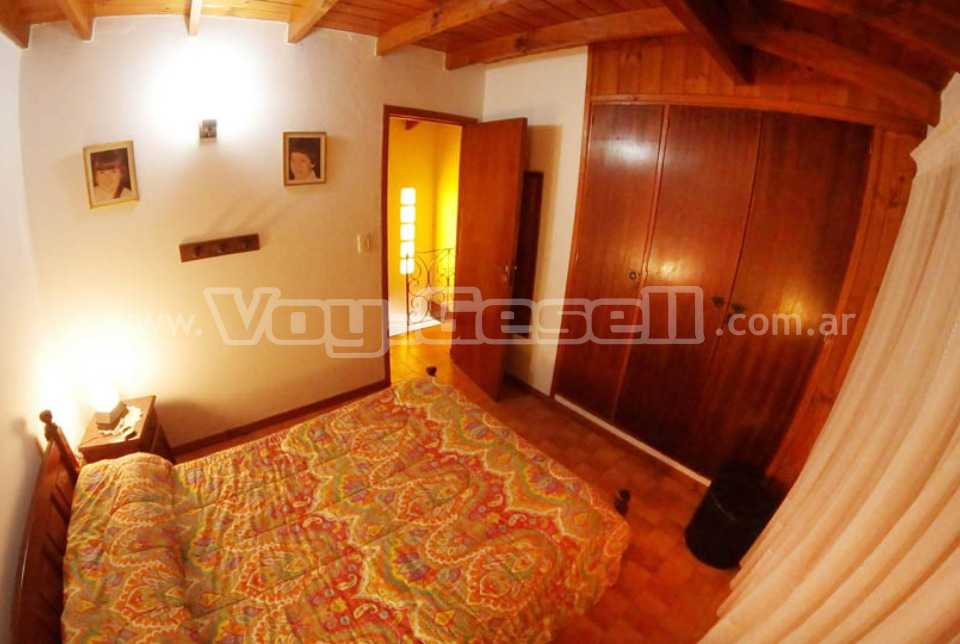 Alquilo Casa Borrelli en Villa Gesell zona Sur a 400 Mts de la Playa