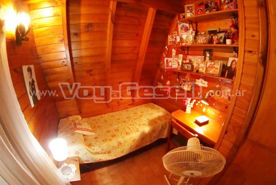 Alquilo Casa Borrelli en Villa Gesell zona Sur a 400 Mts de la Playa