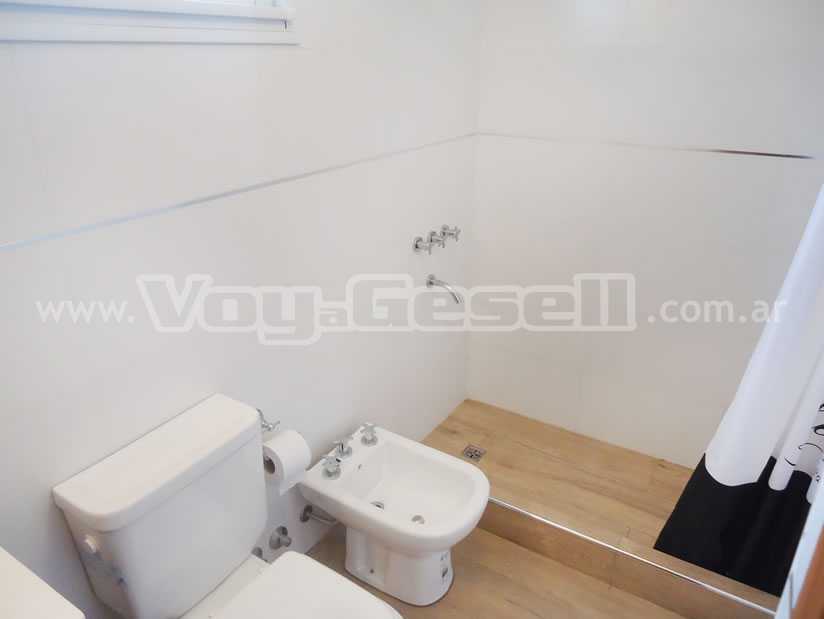 Alquilo Departamento Brumana en Villa Gesell zona Centro a 900 Mts de la Playa