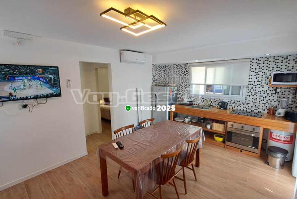 Alquilo Cabaña Cabañas Rojas en Villa Gesell zona Sur a 200 Mts de la Playa