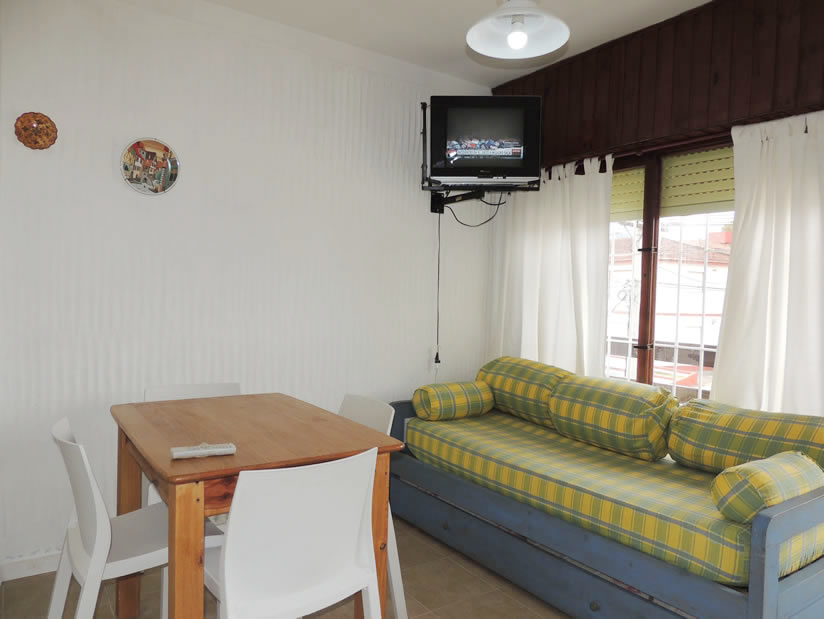 Alquilo Departamento Canaima depto 1 en Villa Gesell zona Sur a 50 mts de la Playa 